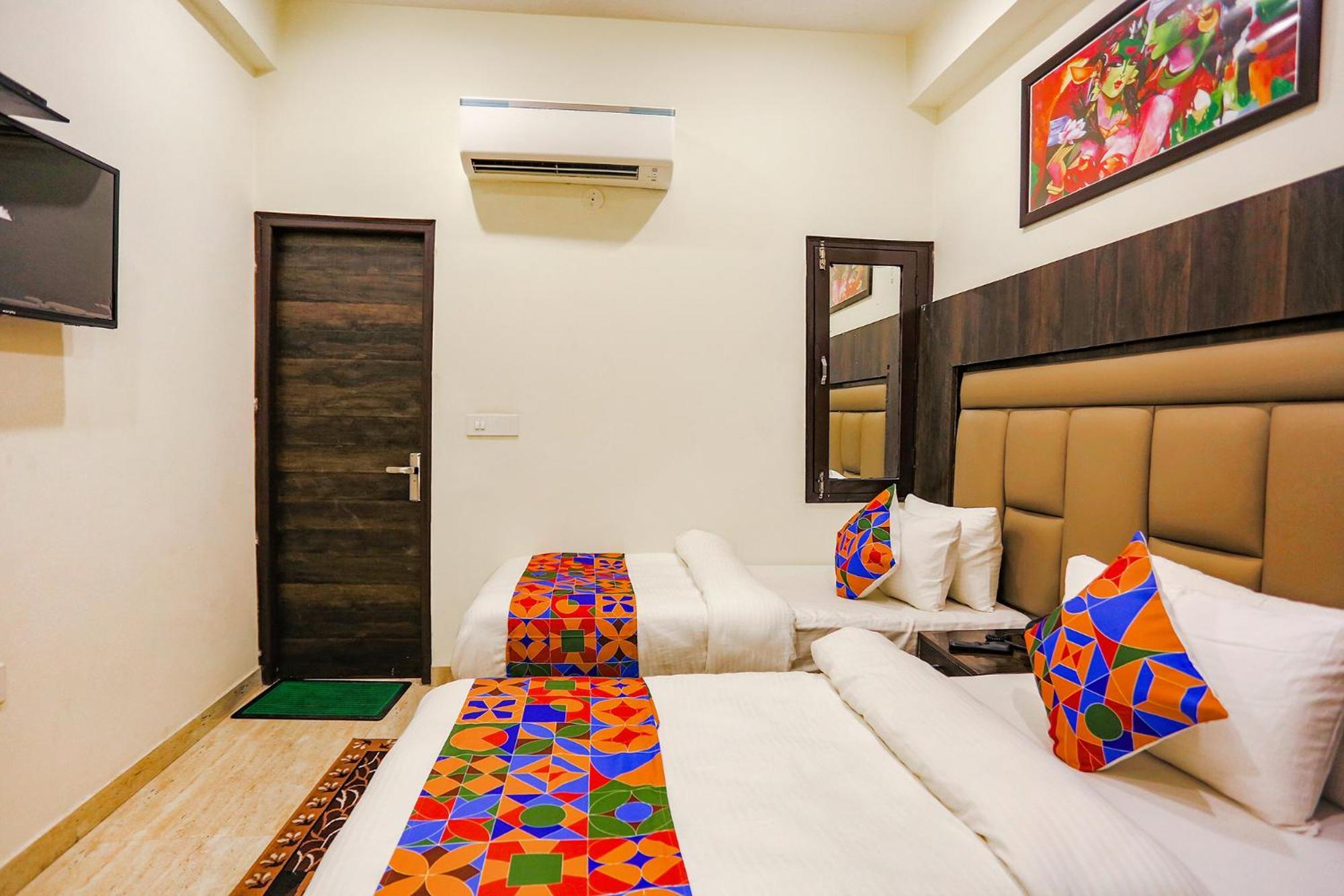 Fabhotel The Kiara Near Igi Delhi Airport New Delhi Exterior photo