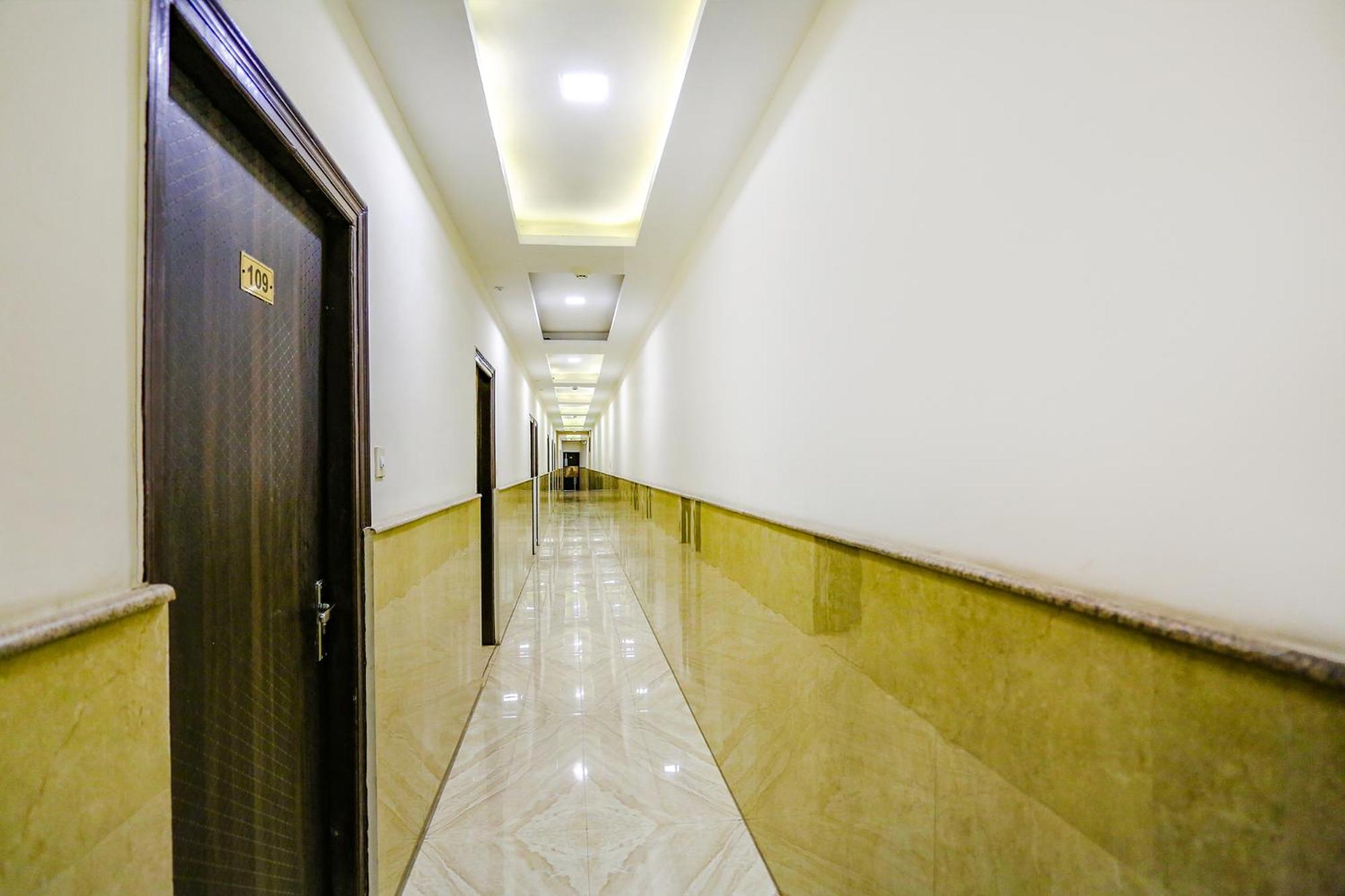 Fabhotel The Kiara Near Igi Delhi Airport New Delhi Exterior photo