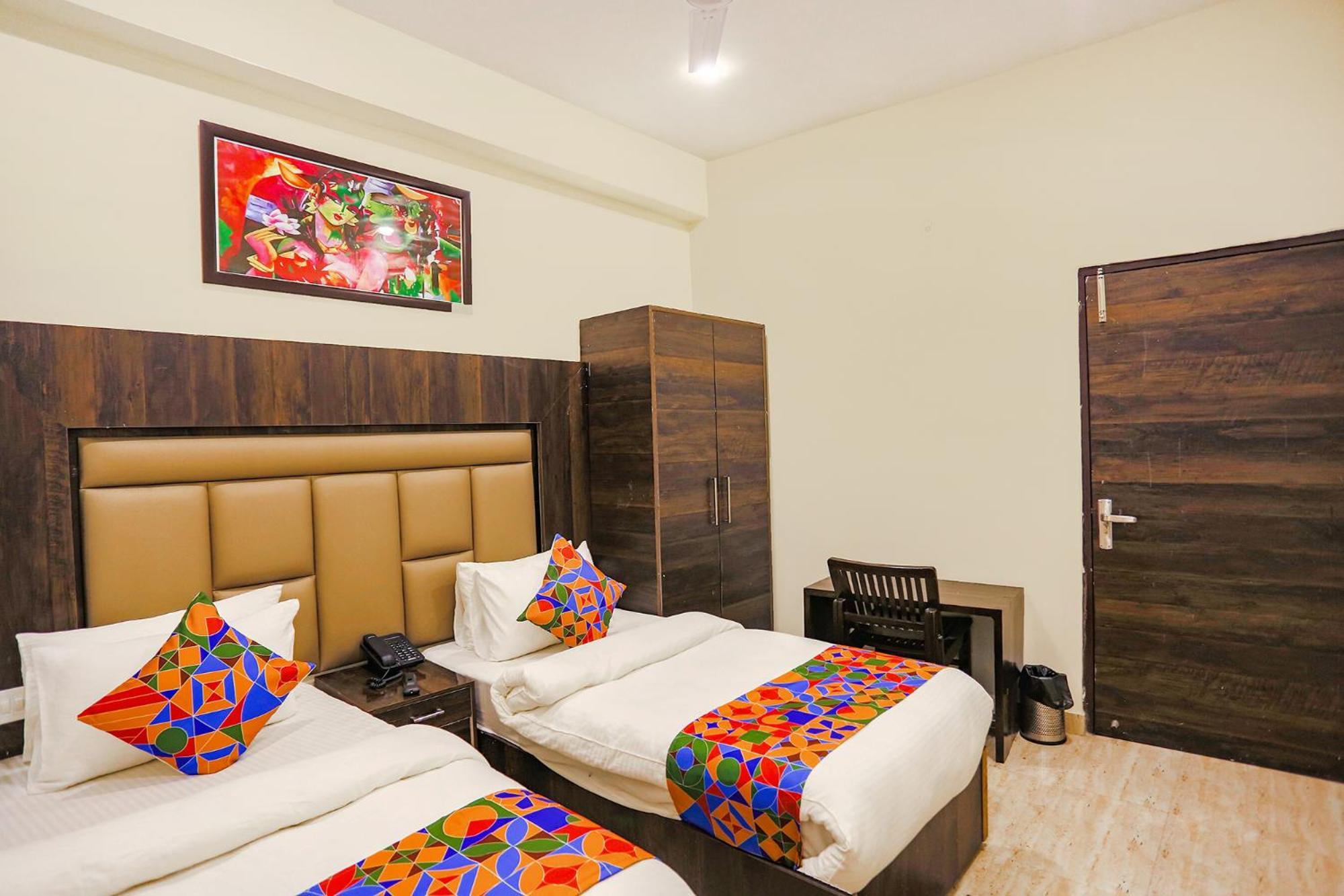 Fabhotel The Kiara Near Igi Delhi Airport New Delhi Exterior photo